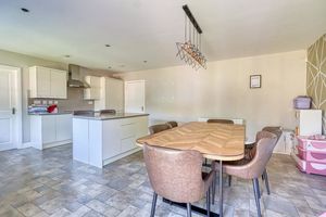 Kitchen/Diner- click for photo gallery